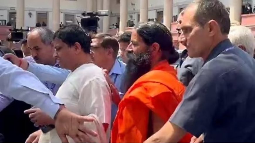 Ramdev and Balkrishna are criticised by the Supreme Court, and Patanjali apologises: