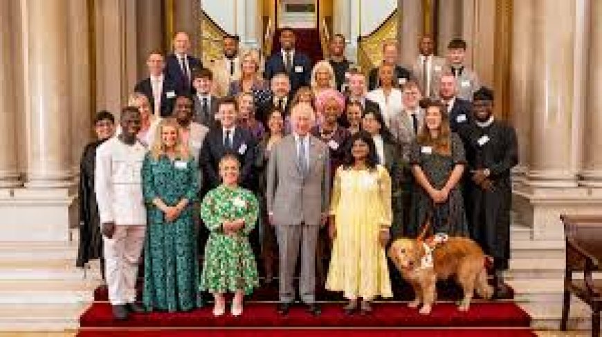 An 18-year-old Indian driver with a pink rickshaw gets a major royal award in the United Kingdom.