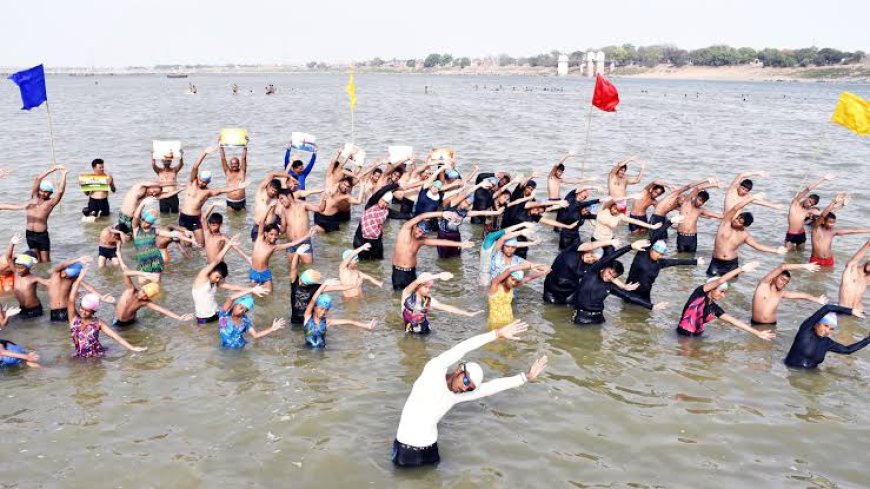 Ahead Of International Yoga Day, Swimmers Perform Yoga At Triveni Sangam, Video Went Viral