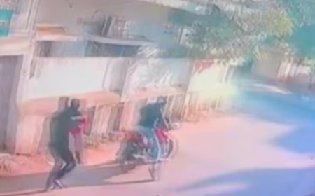 Two Men Throw Chili Powder in Woman’s Eyes, Kidnap Son in Gwalior