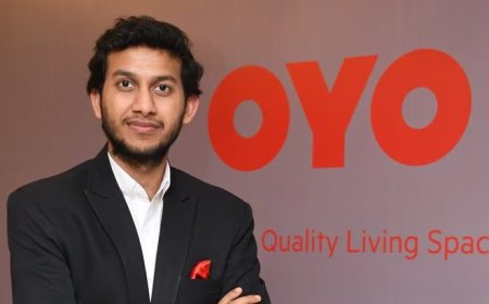 OYO CEO Ritesh Agarwal Receives Startup Pitches While Waiting for Plane Toilet