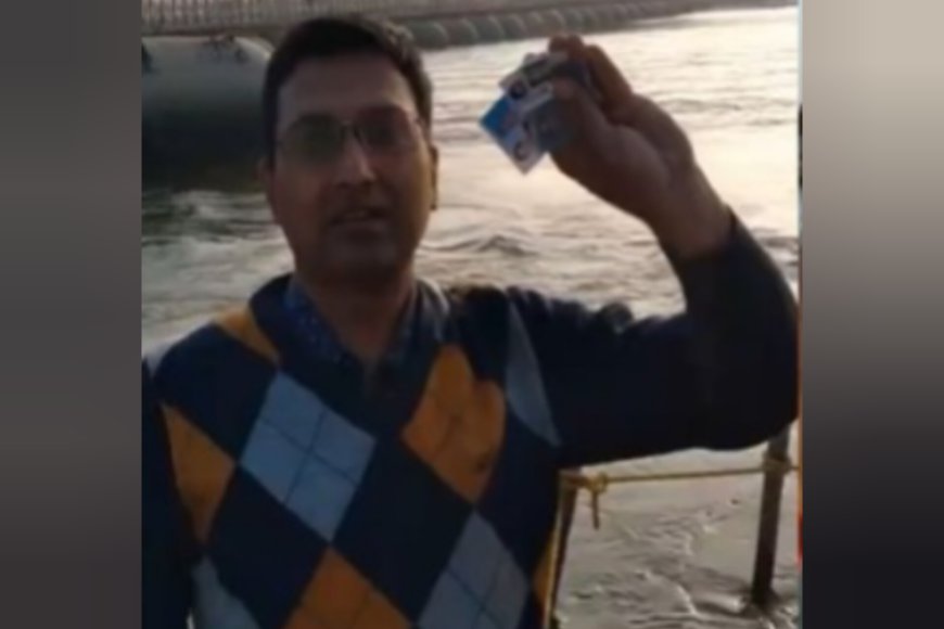 Man Dips Photos at Mahakumbh for ₹1,100, Internet Calls it ‘Gajab Topibaz’