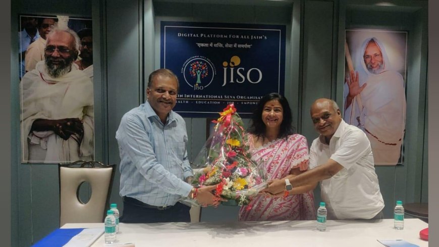 Mother, Artist and Messiah - Didi Manan Chaturvedi Ji was given a grand welcome by the team of Jain International Seva Organization (JISO)