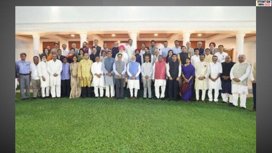 PM Modi meets the members of All party delegation at his residence