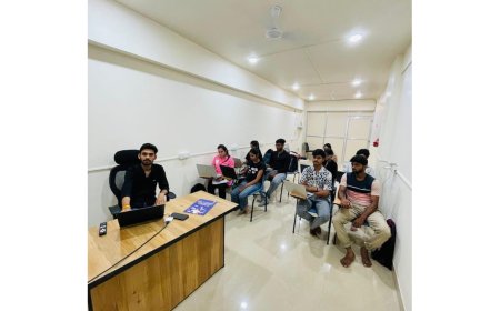 Ampliclicks Academy: Best Digital Marketing Institute in Jabalpur