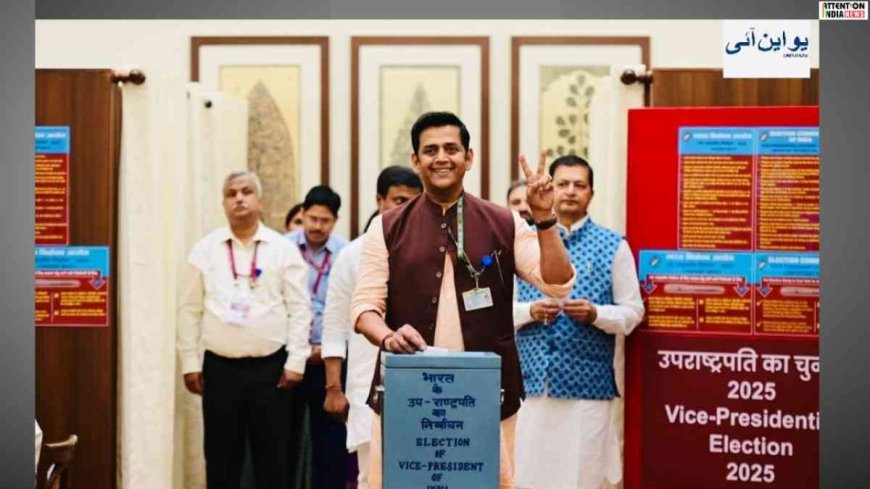 Ravi Kishan Makes One Phone Call from His Office; Changes a Young Man’s Life