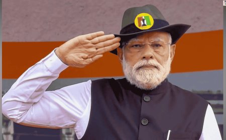 PM Modi Pays Tribute to Sardar Patel at Statue of Unity, Inaugurates Unity Parade