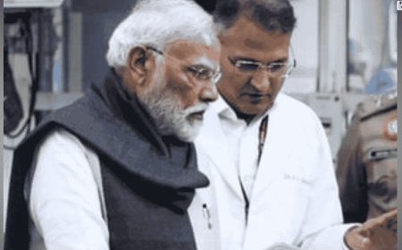 PM Modi Holds Emergency Security Meet After Red Fort Blast; NIA Probes JeM Link, Delhi on High Alert