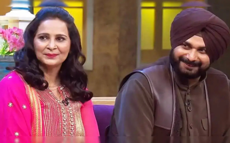 Congress Suspends Navjot Kaur Sidhu After Her CM Post Money Claim