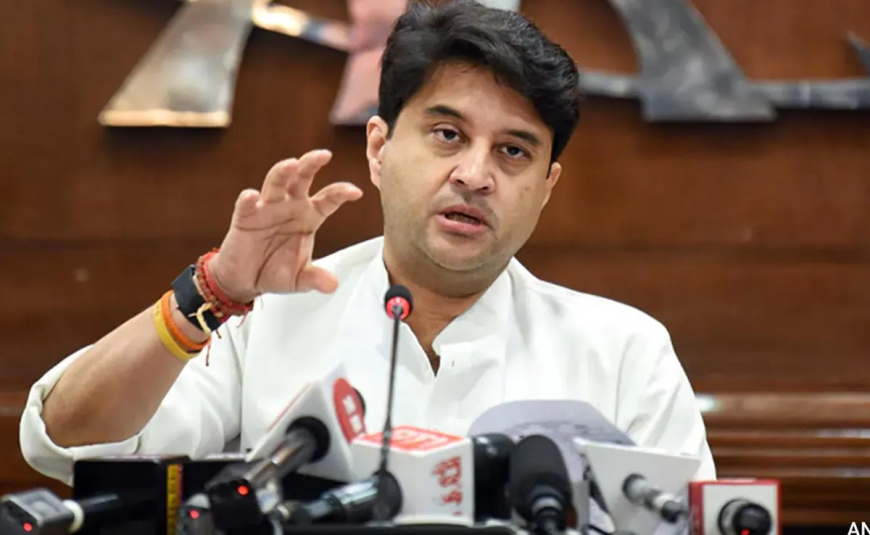 Sanchar Saathi App Debate Grows After Union minister Jyotiraditya Scindia Says Users Can Delete It