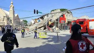 7.8 Quake Rocks Philippines: Buildings Collapse, Tsunami Alert