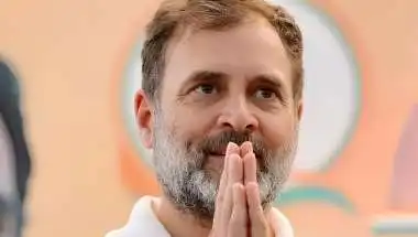 Rahul Gandhi Sees Big Chance as TMC Crisis Rocks Bengal
