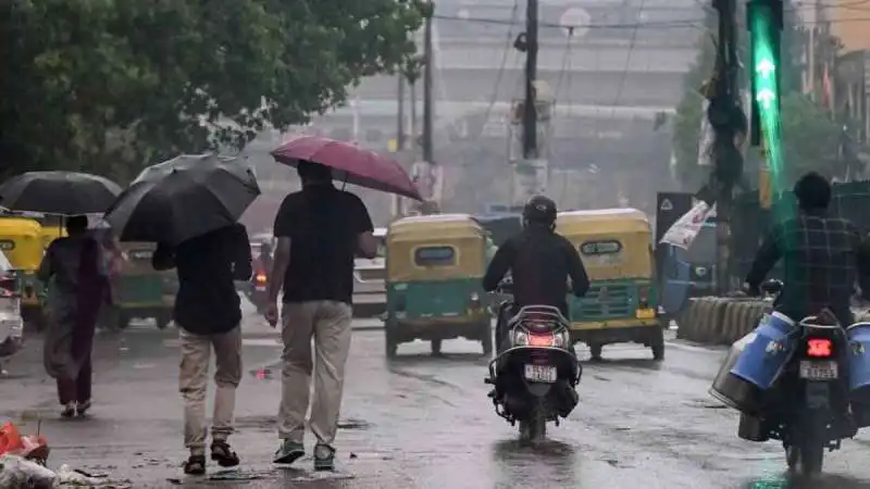 SC Says Right to Walk on Footpaths Is a Fundamental Right