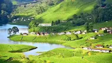 6 Best Monsoon Destinations For Misty Hills & Waterfalls 2025