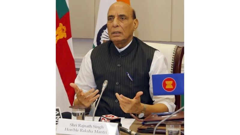 Rajnath Singh accuses Congress of conspiracy to grab power